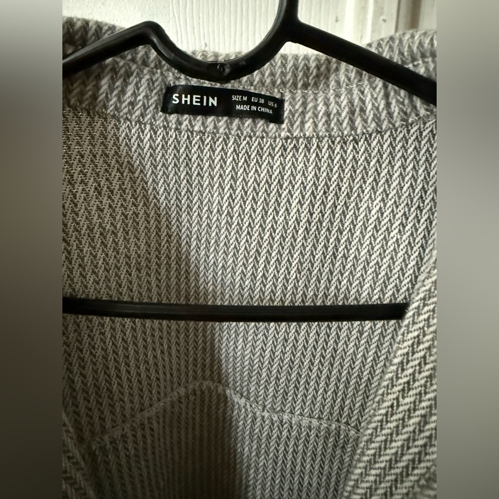 Gray Ribbed Button-Up Shacket Jacket - Picture 3 of 5